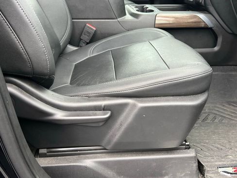 Used 2021 Chevrolet Silverado 1500 LT Trail Boss image 16