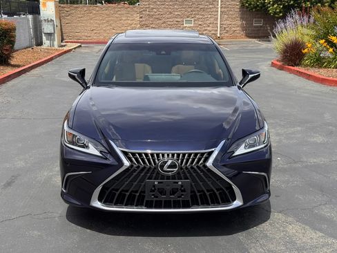 Used 2023 Lexus ES 300h w/ Premium Package FWD image 9