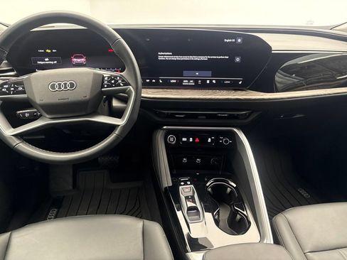 Used 2025 Audi Q5 Premium w/ Convenience Package AWD/4WD image 29