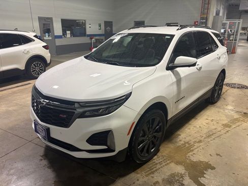 Used 2023 Chevrolet Equinox RS image 5