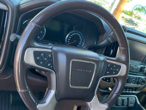 Used 2018 GMC Sierra 1500 Denali AWD/4WD image 31