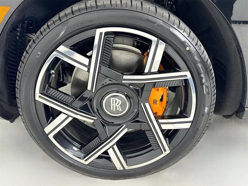 Certified 2026 Rolls-Royce Cullinan Black Badge AWD/4WD image 7