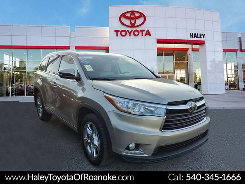 Used 2016 Toyota Highlander Limited Platinum AWD/4WD image 1