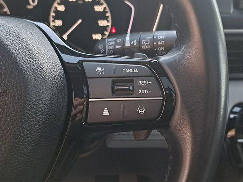 Certified 2025 Honda Pilot Touring image 24