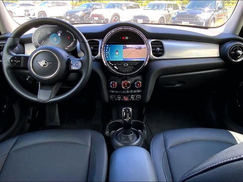 Used 2022 MINI Cooper 4-Door Hardtop FWD image 15