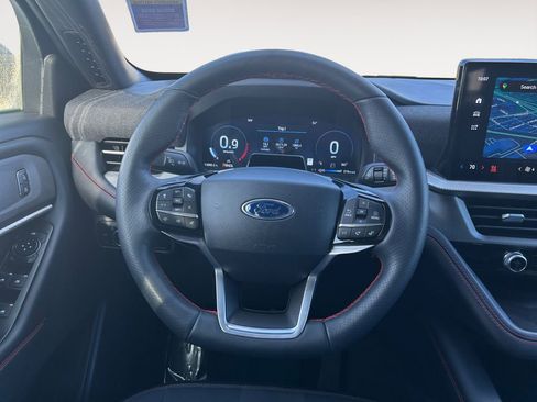 Used 2025 Ford Explorer ST-Line w/ ST-Line Street Pack image 14