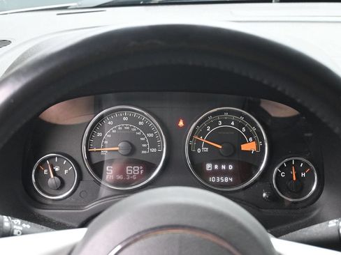 Used 2015 Jeep Compass Limited AWD/4WD image 9