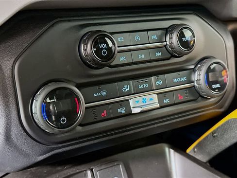 Certified 2021 Ford Bronco Badlands image 16