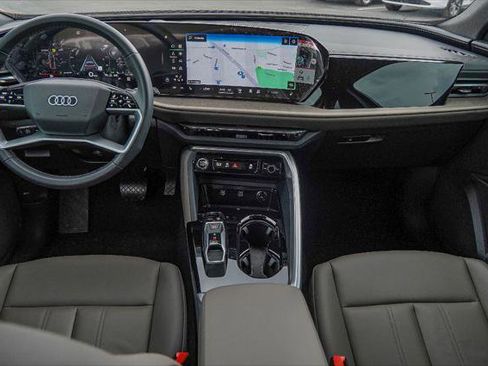 Certified 2025 Audi Q5 Premium w/ Convenience Package AWD/4WD image 24