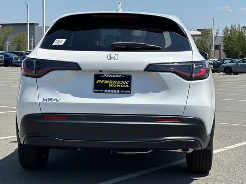 New 2027 Honda HR-V LX image 5