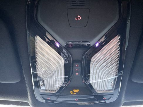 Used 2022 BMW X5 sDrive40i w/ M Sport Package image 22