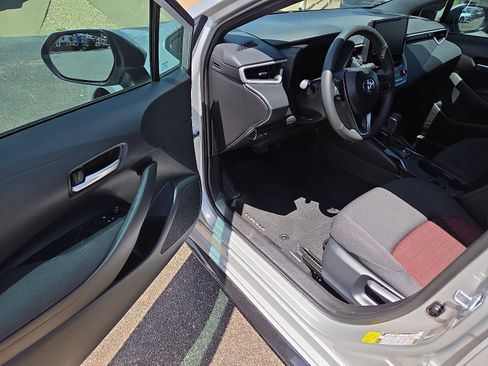 Used 2026 Toyota Corolla SE FWD image 11