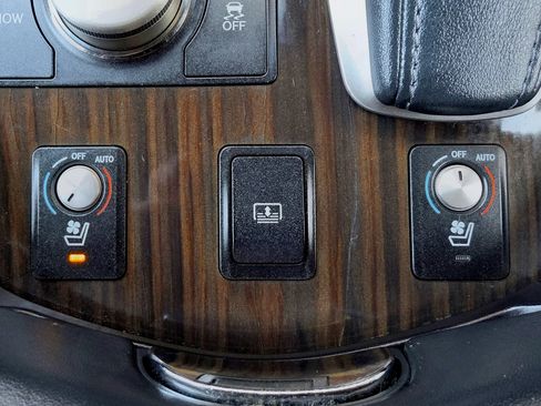 Used 2014 Lexus LS 460 w/ Comfort Package RWD image 34