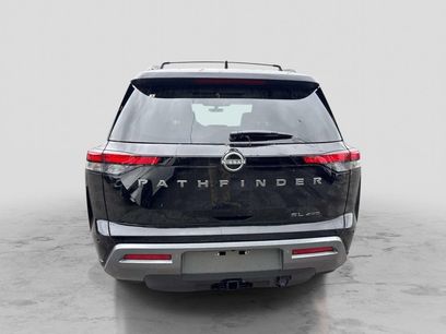 New 2026 Nissan Pathfinder SL w/ SL Premium Package