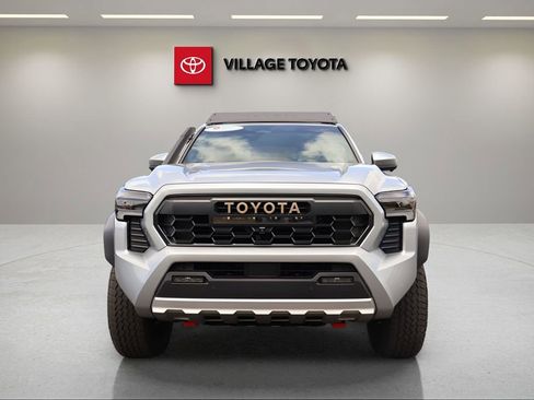 Certified 2025 Toyota Tacoma 4x4 Double Cab Hybrid image 8