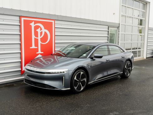 Used 2024 Lucid Air Touring AWD/4WD image 35