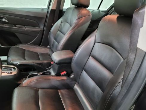 Used 2016 Chevrolet Cruze LT image 8