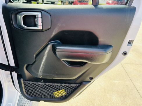 Used 2020 Jeep Wrangler Unlimited Sport AWD/4WD image 24