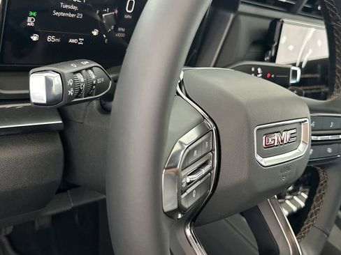 New 2026 GMC Terrain AT4 w/ Technology Package II AWD/4WD image 20
