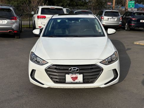 Used 2017 Hyundai Elantra Limited w/ Limited Tech Package 04 image 2