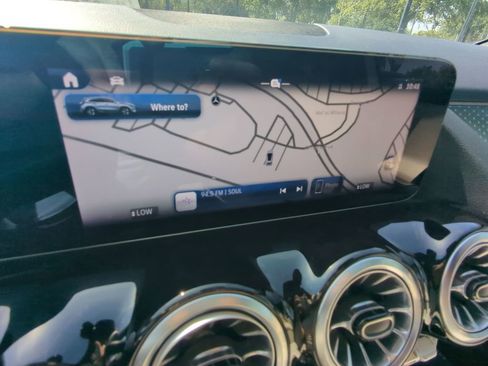 Certified 2025 Mercedes-Benz GLA 250 image 8