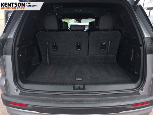 Used 2025 Chevrolet Traverse Z71 image 7