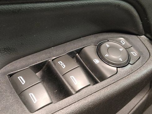 Used 2018 Chevrolet Equinox LT image 27