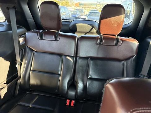 Used 2020 Ford Explorer Platinum image 21