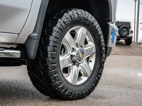 Used 2022 Chevrolet Silverado 2500 LTZ AWD/4WD image 9