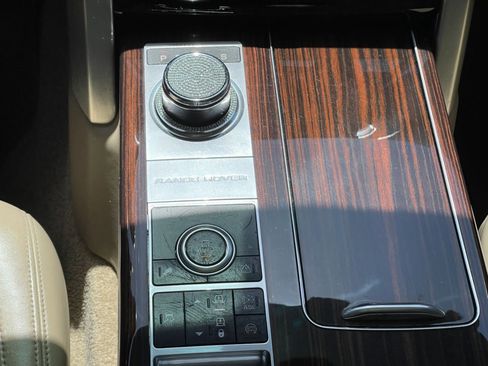 Used 2014 Land Rover Range Rover Supercharged image 31