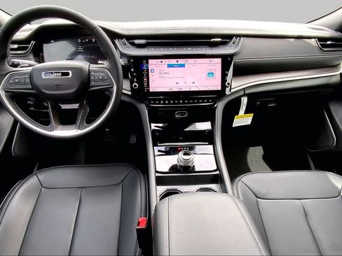 New 2026 Jeep Grand Cherokee Limited RWD image 13
