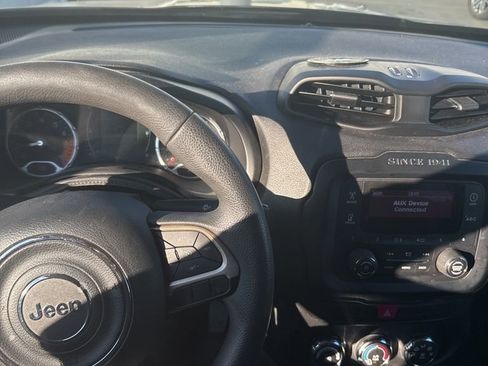 Used 2017 Jeep Renegade Sport w/ Power & Air Group image 3