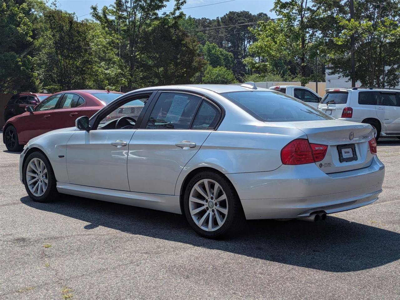 Used 2009 BMW 328i Sedan RWD image 7