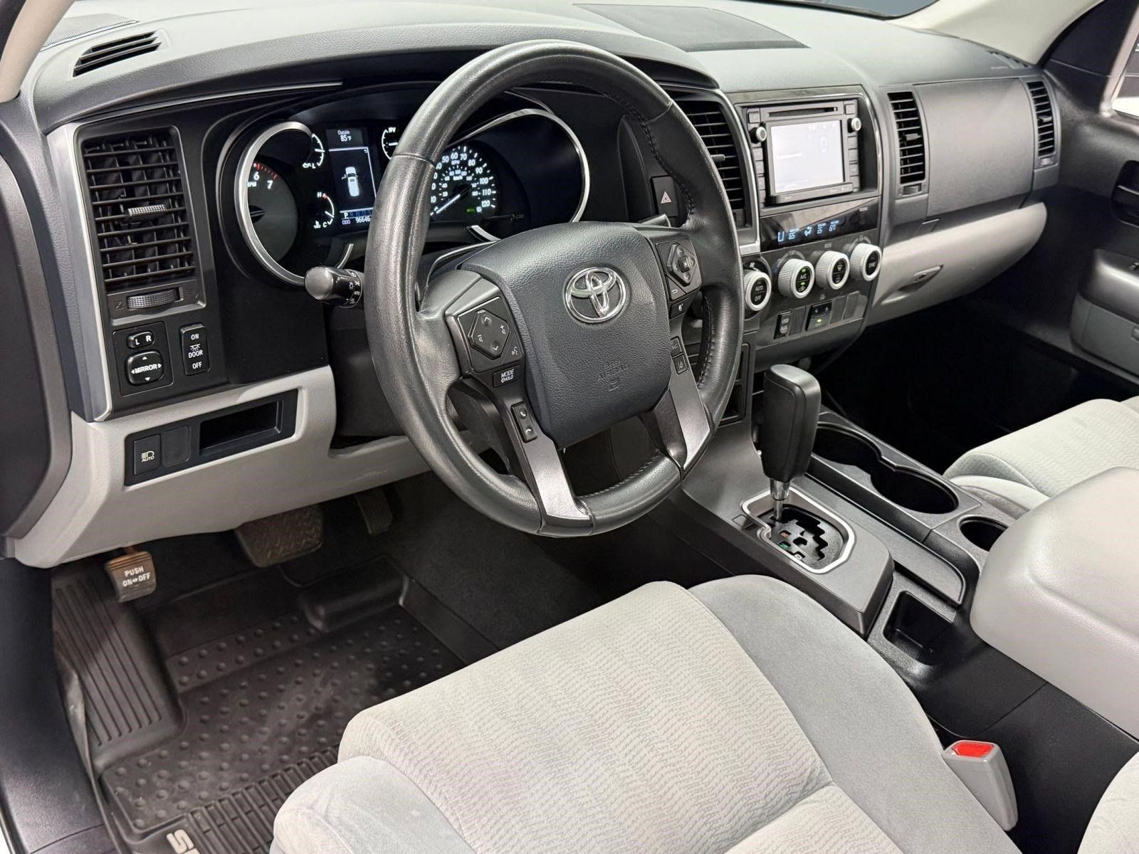 Used 2019 Toyota Sequoia SR5 AWD/4WD image 3