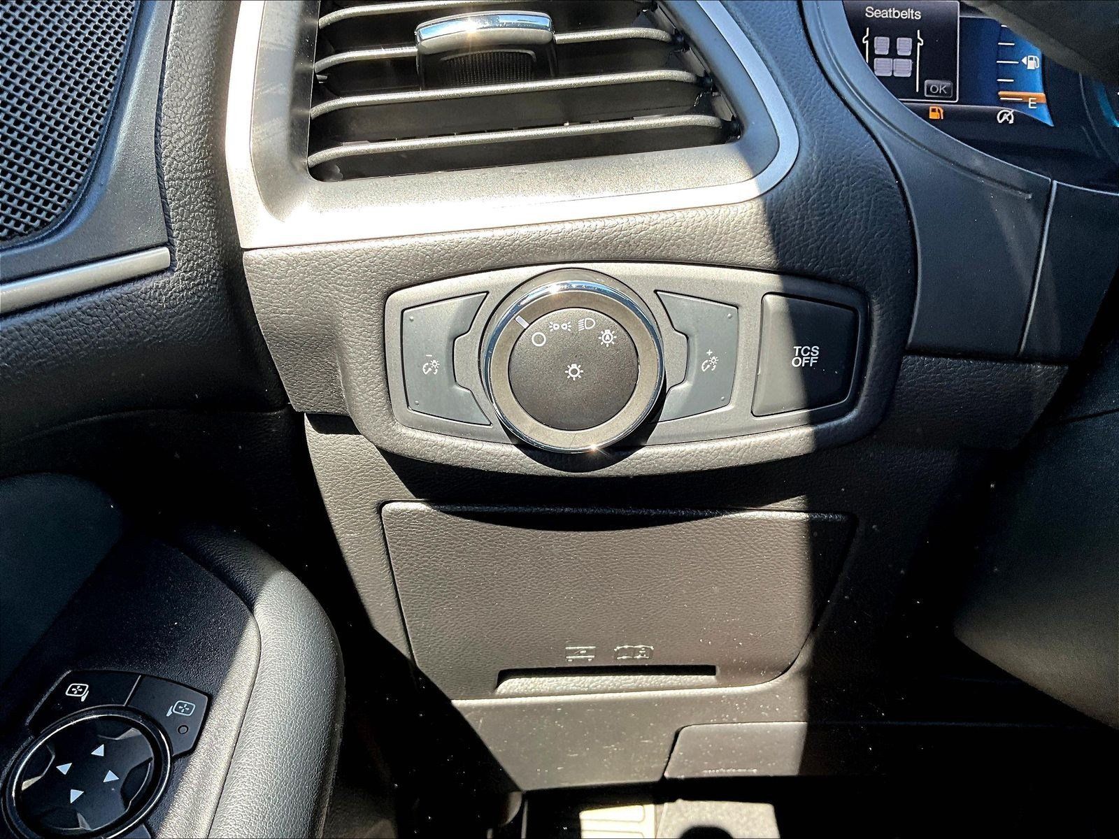 Used 2023 Ford Edge SEL w/ Sport Appearance Package AWD/4WD image 38