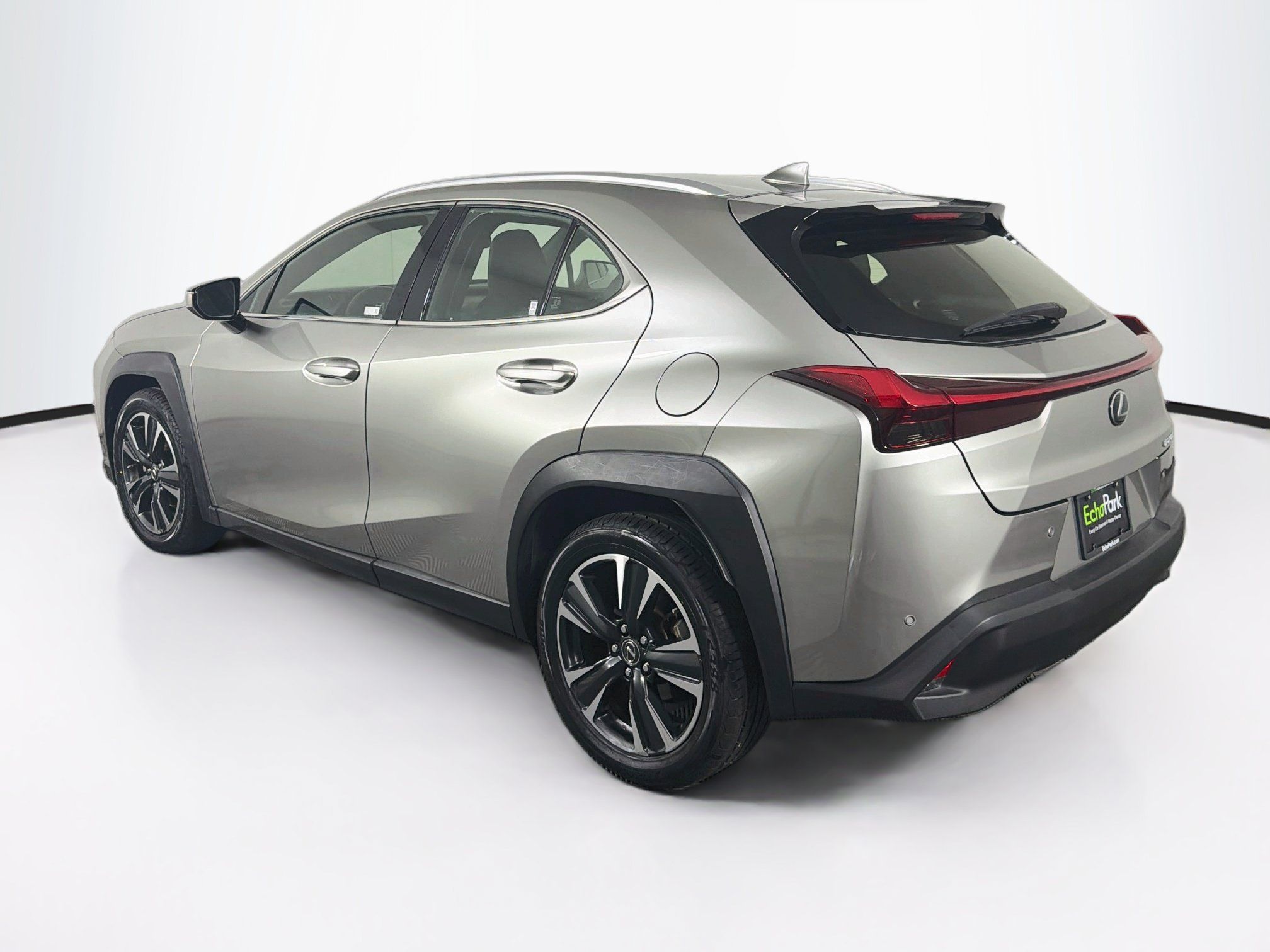 Used 2021 Lexus UX 200 w/ Accessory Package (Z2) FWD image 5