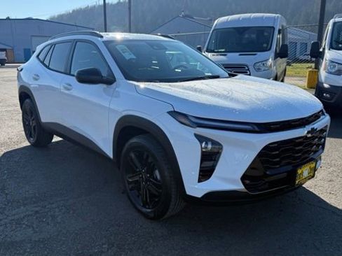 New 2026 Chevrolet Trax ACTIV image 3