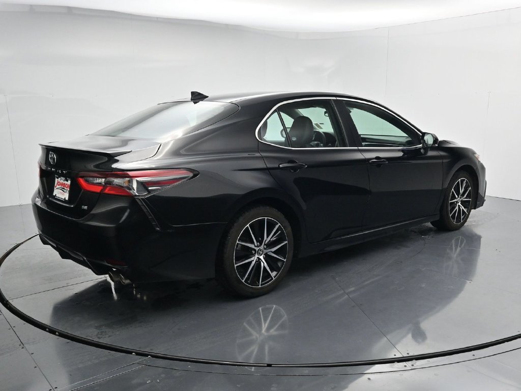 Used 2024 Toyota Camry SE FWD image 8