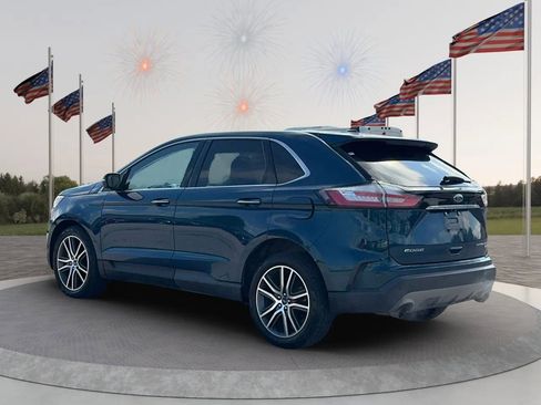 Used 2020 Ford Edge Titanium FWD image 4