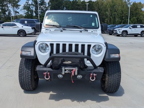 Used 2022 Jeep Wrangler Sport AWD/4WD image 8