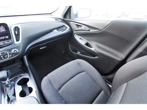 Used 2024 Chevrolet Malibu LT FWD image 11