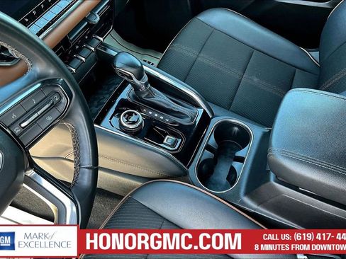 Used 2024 GMC Canyon AT4 AWD/4WD image 18