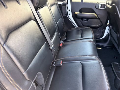 Used 2024 Jeep Wrangler Unlimited Sahara AWD/4WD image 12