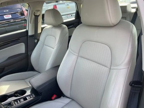 Used 2023 Honda Civic Touring image 9