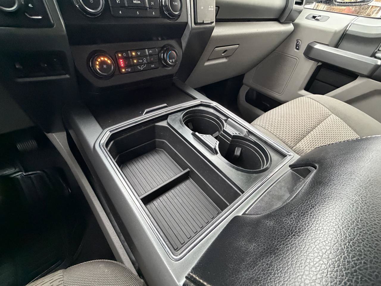 Used 2021 Ford F350 XLT w/ XLT Premium Package AWD/4WD image 30