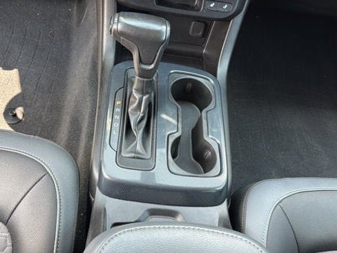 Used 2019 Chevrolet Colorado Z71 AWD/4WD image 23