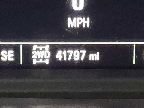 Used 2023 Chevrolet Silverado 2500 Custom image 18