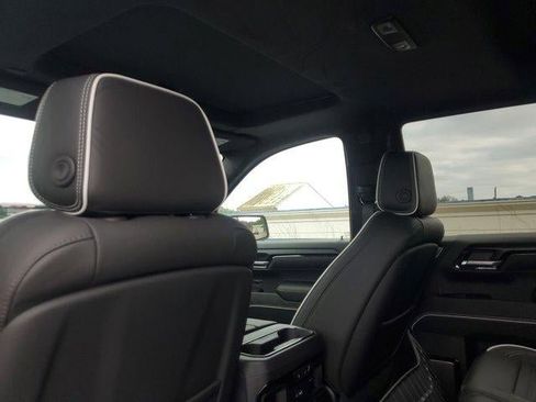 New 2026 GMC Sierra 1500 AT4X image 9