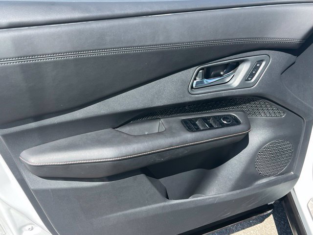 Used 2023 Nissan Ariya FWD image 9