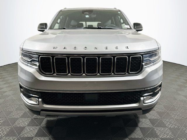 Used 2024 Jeep Wagoneer L Series II w/ Flexible Seating Group RWD image 3